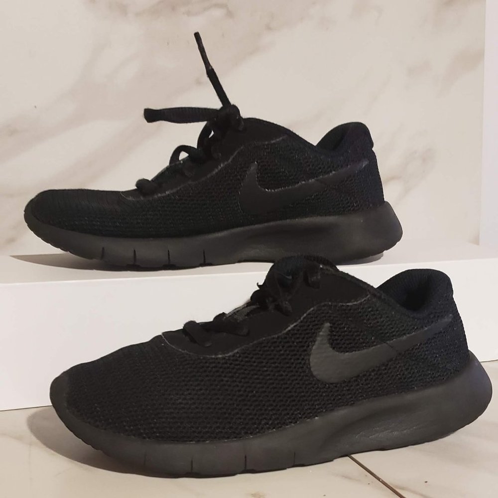 Boy's Tanjun PS Running Black Sneaker (13)